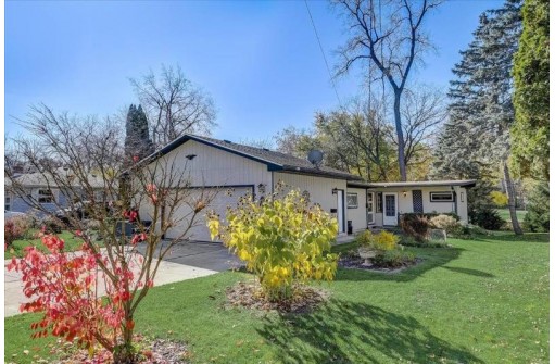 5507 Maywood Rd, Monona, WI 53716