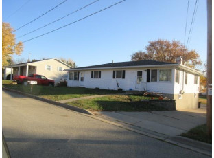 915-925 Eastman St Platteville, WI 53818