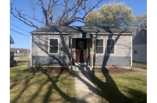 2252 Coolidge St, Madison, WI 53704