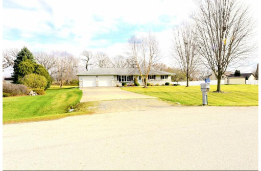 W8837 Jason Dr, Beaver Dam, WI 53916