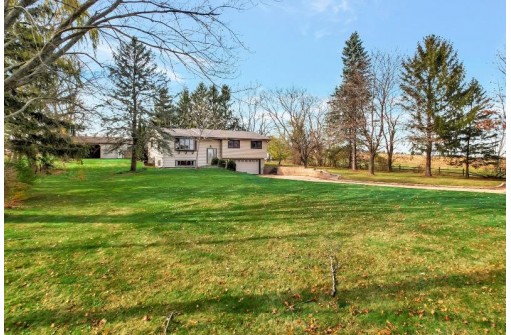 3703 County Road N, Cottage Grove, WI 53527