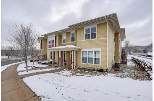 4034 Felland Rd, Madison, WI 53718