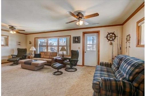 W11593 Demynck Rd, Lodi, WI 53555