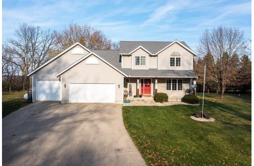 N3103 E Rockdale Rd, Cambridge, WI 53523