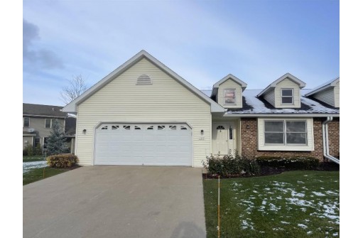 122 Evergreen Ln 17, Beaver Dam, WI 53916