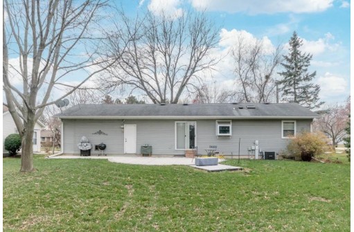 1717 N Page St, Stoughton, WI 53589