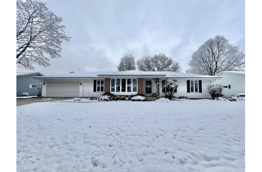 3415 Hampshire Rd, Janesville, WI 53546