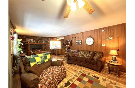 593 W Aurora Ln, Nekoosa, WI 54457