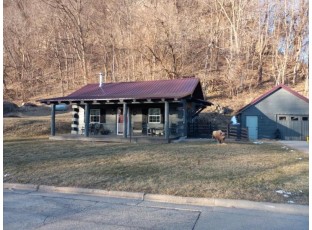 605 W Bluff St Cassville, WI 53806