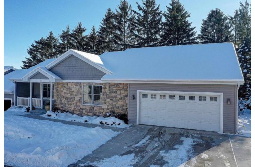 1105 Overlook Dr, Stoughton, WI 53589