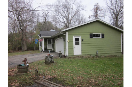 E12166 Side Rd, Baraboo, WI 53913