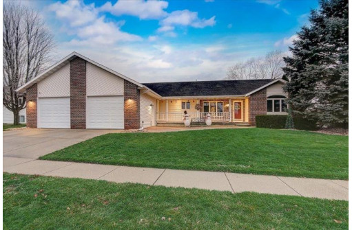 214 W Verleen Ave, Waunakee, WI 53597