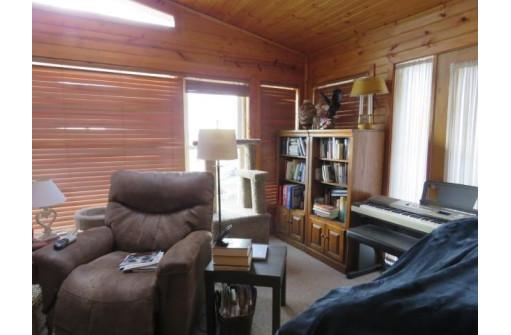 W9777 Breezy Point Rd, Fox Lake, WI 53933-0000