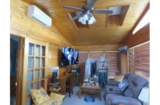 W9777 Breezy Point Rd, Fox Lake, WI 53933-0000