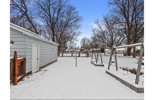 857 E Memorial Dr, Janesville, WI 53545