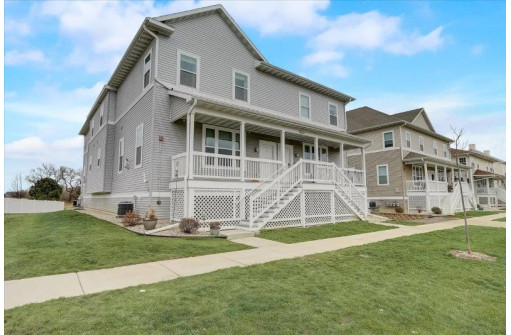 3078 Triumph Dr 1, Sun Prairie, WI 53590