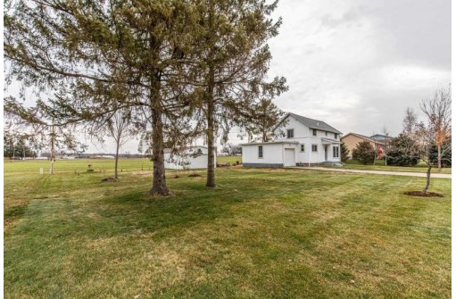 212 S Pierce St, Monticello, WI 53570