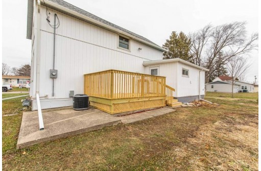 212 S Pierce St, Monticello, WI 53570