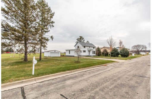 212 S Pierce St, Monticello, WI 53570