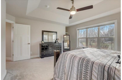 3495 Heatherstone Ridge, Sun Prairie, WI 53590