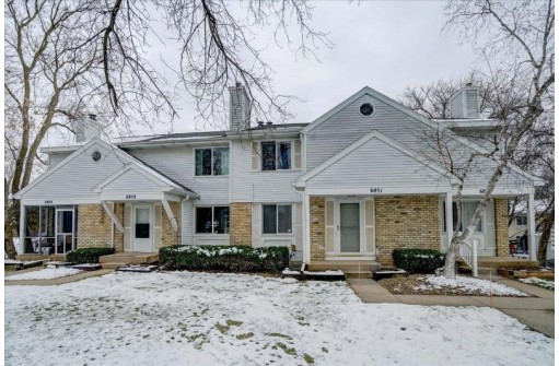 6853 Park Ridge Dr, Madison, WI 53719