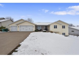 1409 Green Valley Rd Mount Horeb, WI 53572