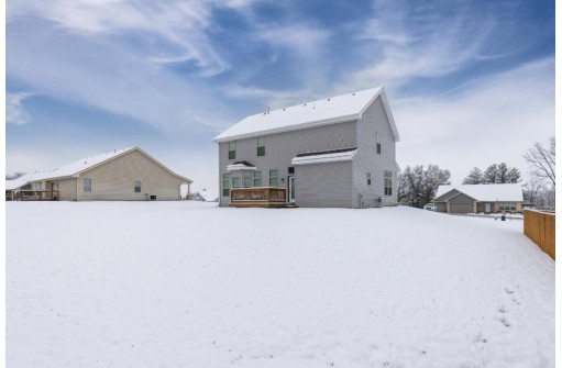 819 E Mason Dr, Edgerton, WI 53534