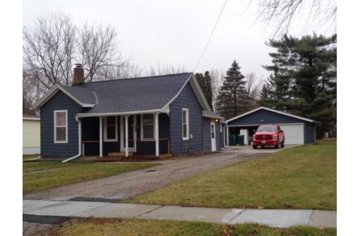 826 E Franklin St, Waupun, WI 53963