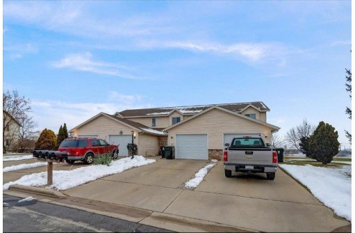 191-199 Talon Pl, Sun Prairie, WI 53590