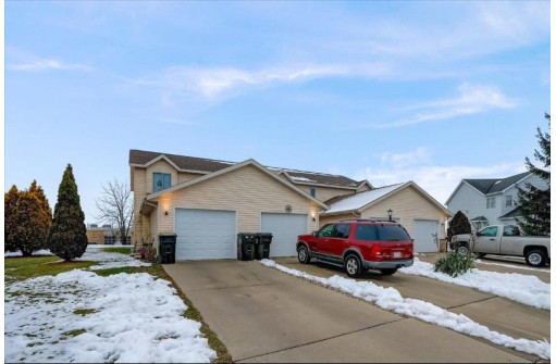 191-199 Talon Pl, Sun Prairie, WI 53590