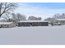 924 Keenan Ln, Stoughton, WI 53589