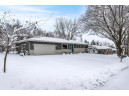 924 Keenan Ln, Stoughton, WI 53589