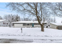 924 Keenan Ln, Stoughton, WI 53589