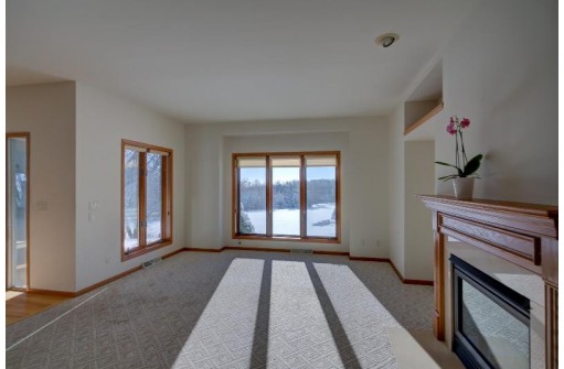 6714 Patton Rd, Waunakee, WI 53597