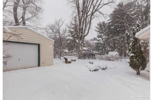 5730 Cedar Pl, Madison, WI 53705