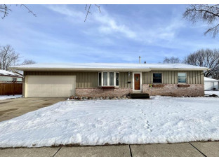 1643 S Grant Ave Janesville, WI 53546