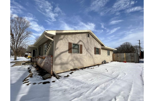 1643 S Grant Ave, Janesville, WI 53546