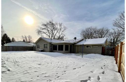 1643 S Grant Ave, Janesville, WI 53546