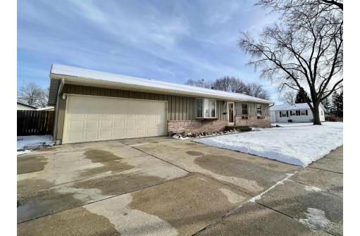 1643 S Grant Ave, Janesville, WI 53546