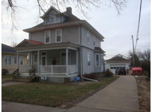 116 W Dewey St Cassville, WI 53806