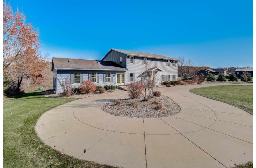 2948 County Road P, Mount Horeb, WI 53572