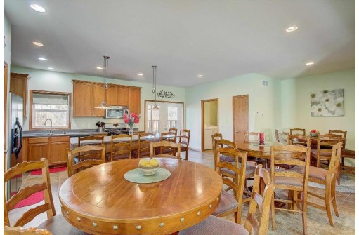 2948 County Road P, Mount Horeb, WI 53572