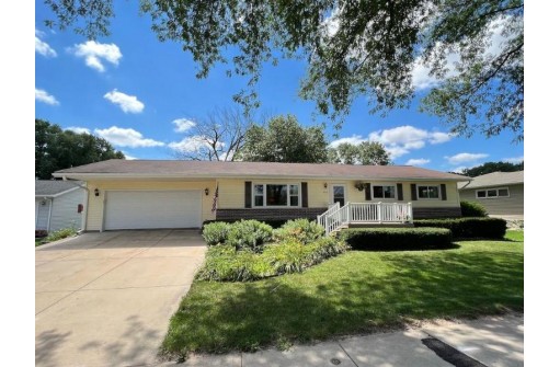 6213 Mendota Ave, Middleton, WI 53562