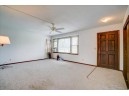 330 Maynard Dr, Sun Prairie, WI 53590