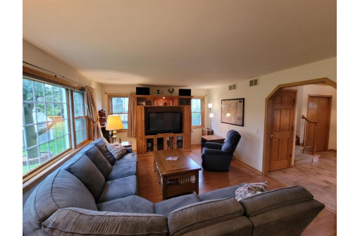 5409 Calico Ct, McFarland, WI 53558