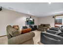 1008 Thornecrest Dr, Janesville, WI 53546