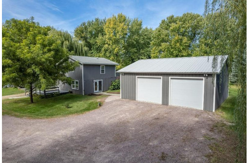 E12482 Man Mound Rd, Baraboo, WI 53913