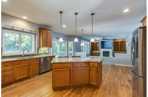 6155 Briggs Rd, Waunakee, WI 53597