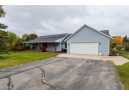 W5901 Hedrick Dr, Fort Atkinson, WI 53538