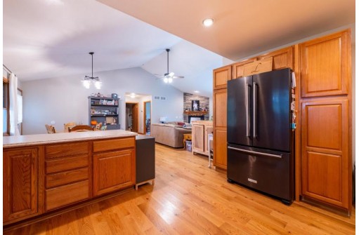 W5901 Hedrick Dr, Fort Atkinson, WI 53538